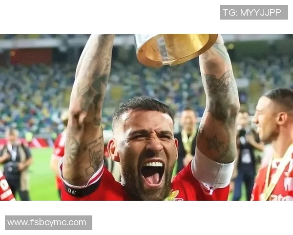 中超精彩对决里昂大胜本菲卡帽子戏法引发争议判罚热议