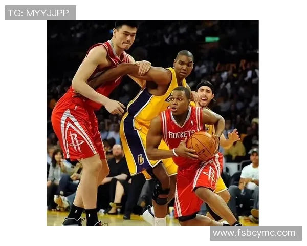 姚明在篮球场上的辉煌成就与职责生涯的深远影响分析