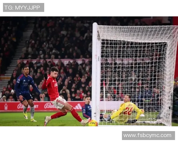 意甲激战阿森纳狂胜莱比锡五球大捷帽子戏法引发争议判罚热议