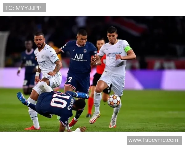 足总杯精彩对决曼城6-2战胜巴黎圣日耳曼神扑瞬间引发全场狂欢 足总杯精彩对决曼城6-2战胜巴黎圣日耳曼神扑瞬间引发全场狂欢