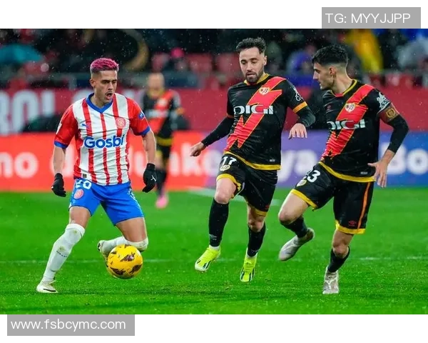 友谊赛拜仁小胜里昂乌龙球引发争议判罚全场沸腾